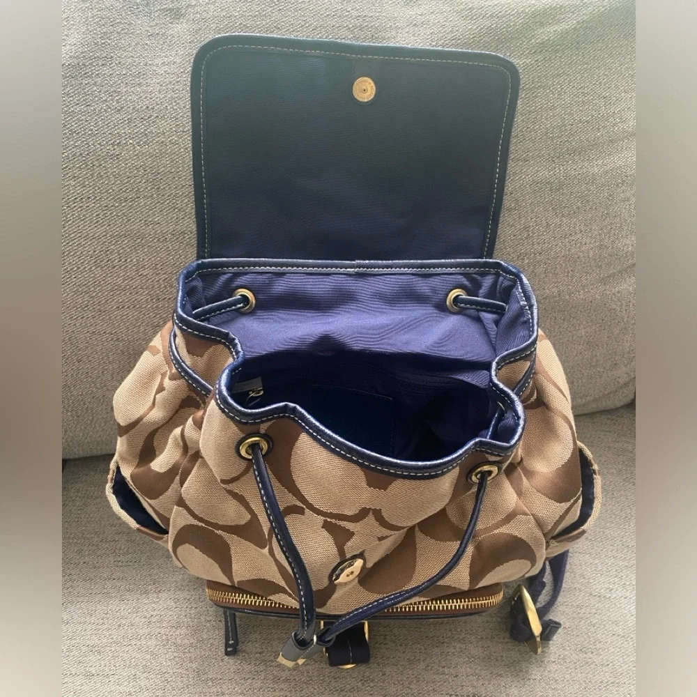 Authentic Coach Backpack - Picture 5 of 8